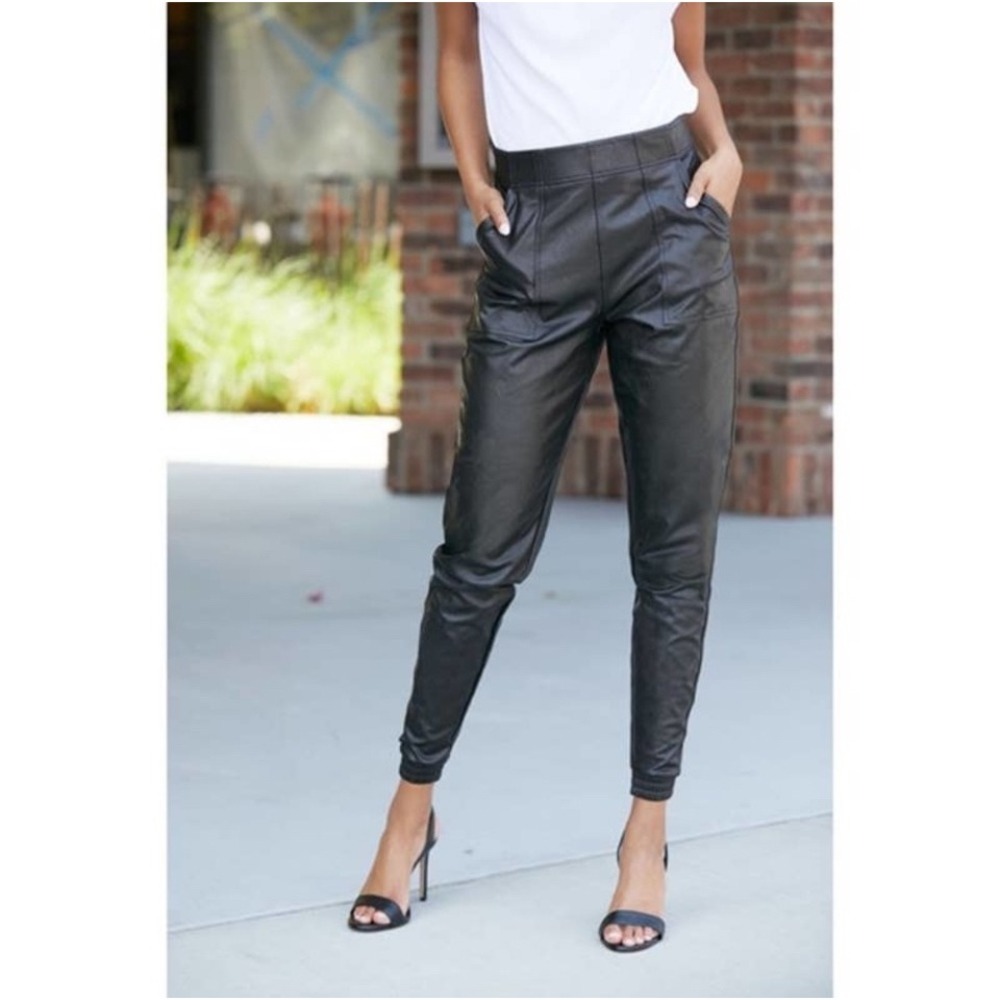 NWT SPANX‎ Leather Like Jogger Pants Black Faux Leather Pull On Size Small 20364